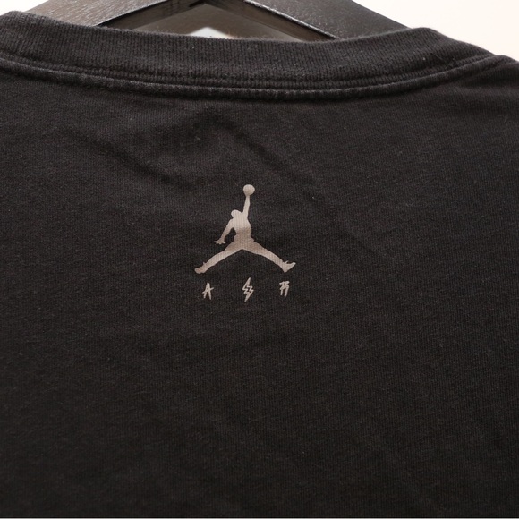 Nike Air Jordan x J Balvin Black Shirt - Picture 5 of 6